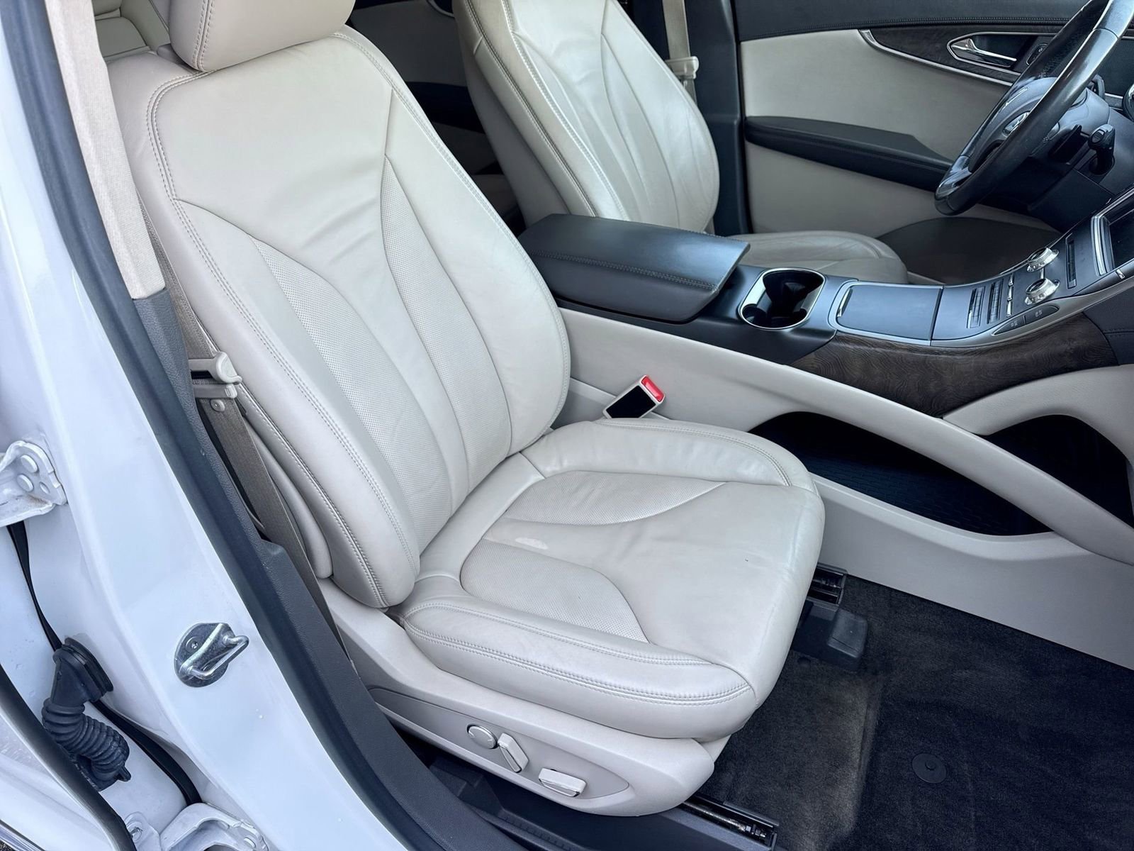 Used 2016 Lincoln MKX Select w/ Climate Package image 22