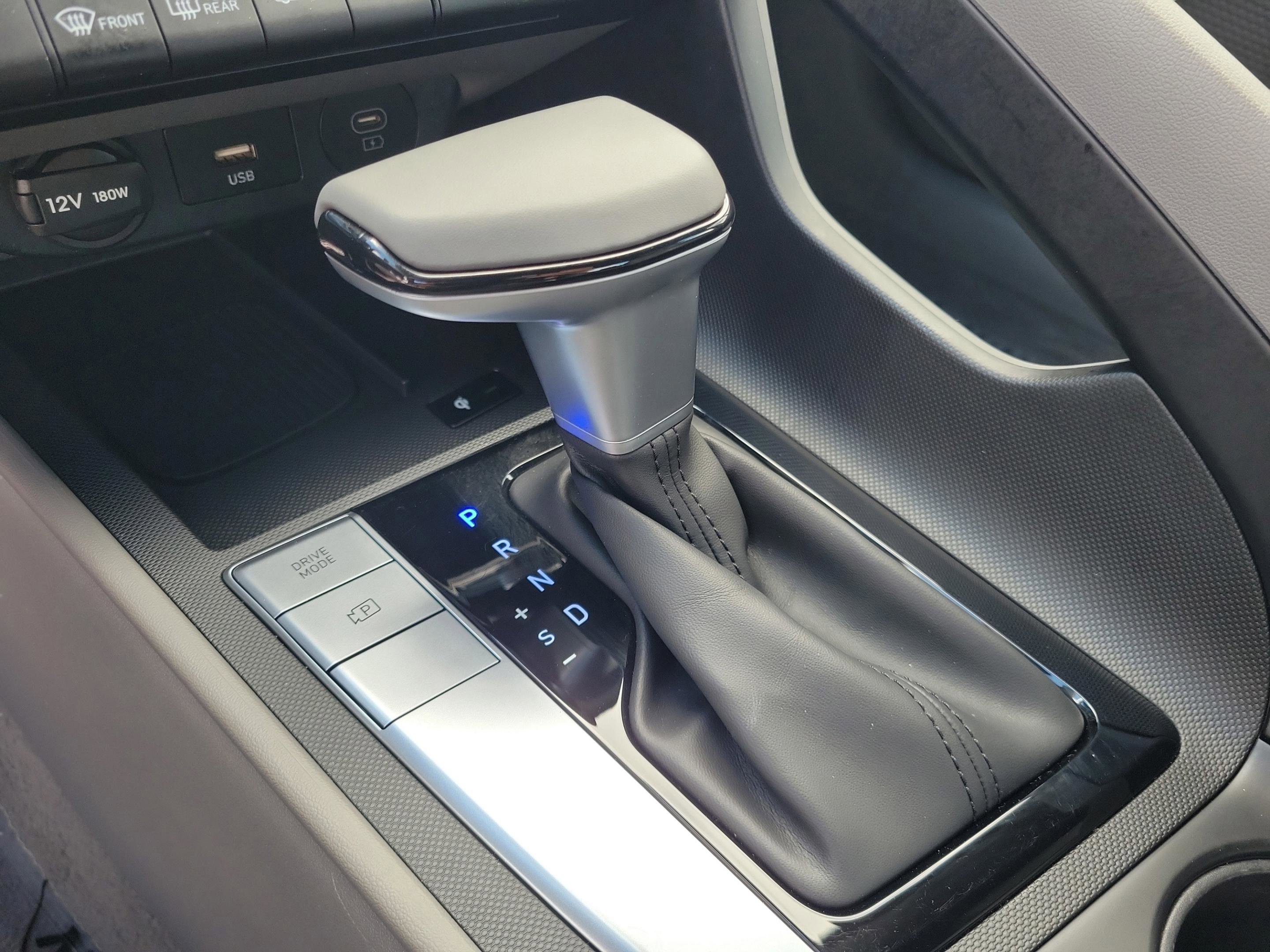 Certified 2025 Hyundai Elantra Sport image 30