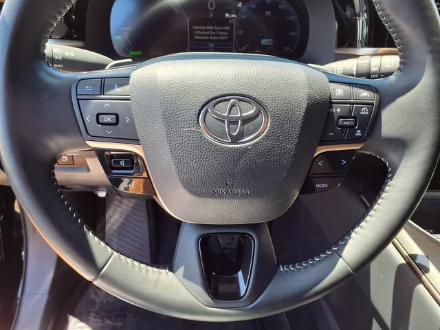 Used 2025 Toyota Crown Signia AWD/4WD image 15