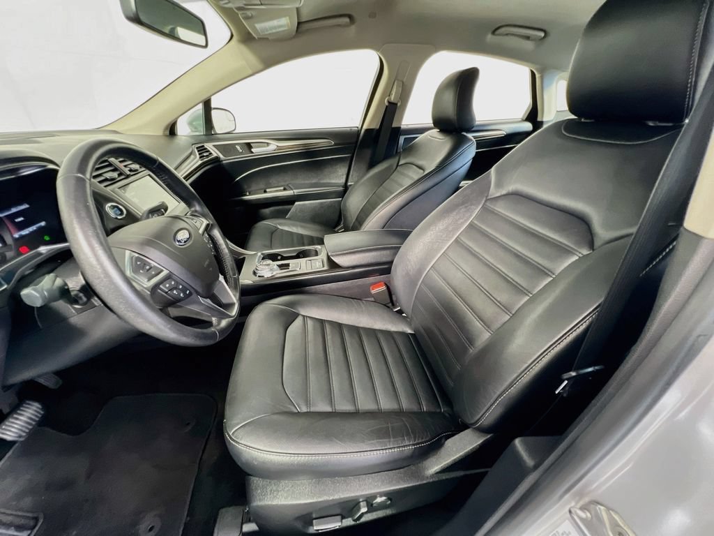 Used 2017 Ford Fusion Energi SE FWD image 21