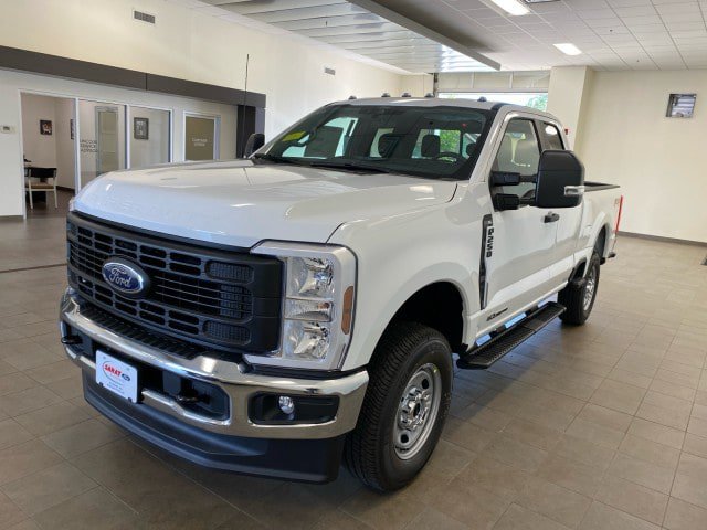 New 2026 Ford F250 XL w/ FX4 Off-Road Package AWD/4WD image 4