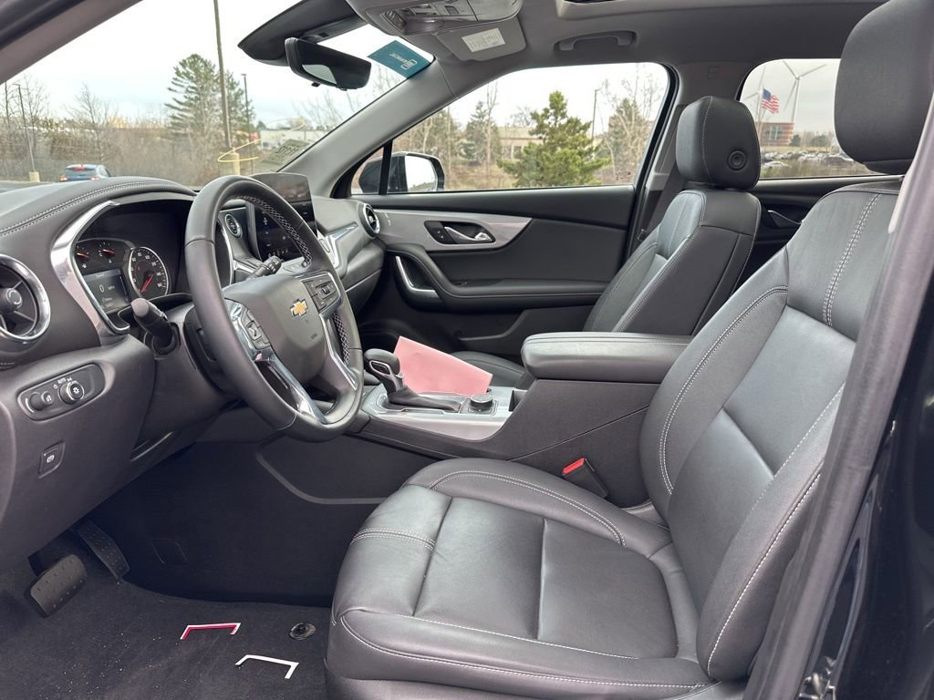 Used 2024 Chevrolet Blazer LT w/ Sound & Technology Package image 9