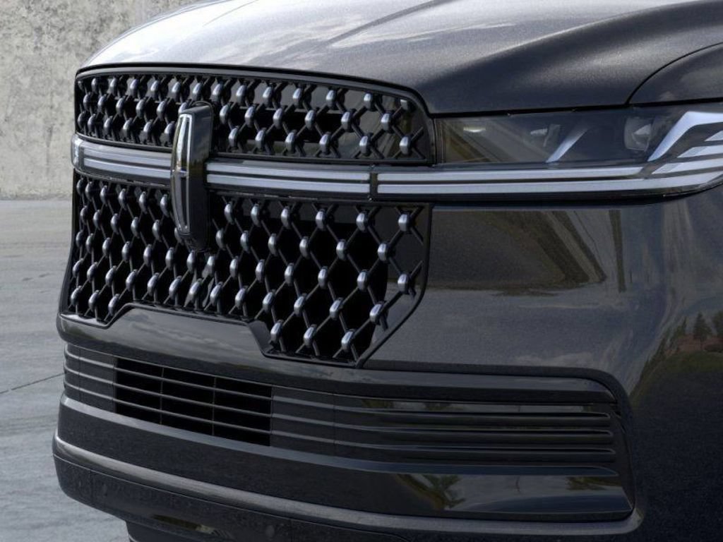 New 2026 Lincoln Navigator Black Label AWD/4WD image 17