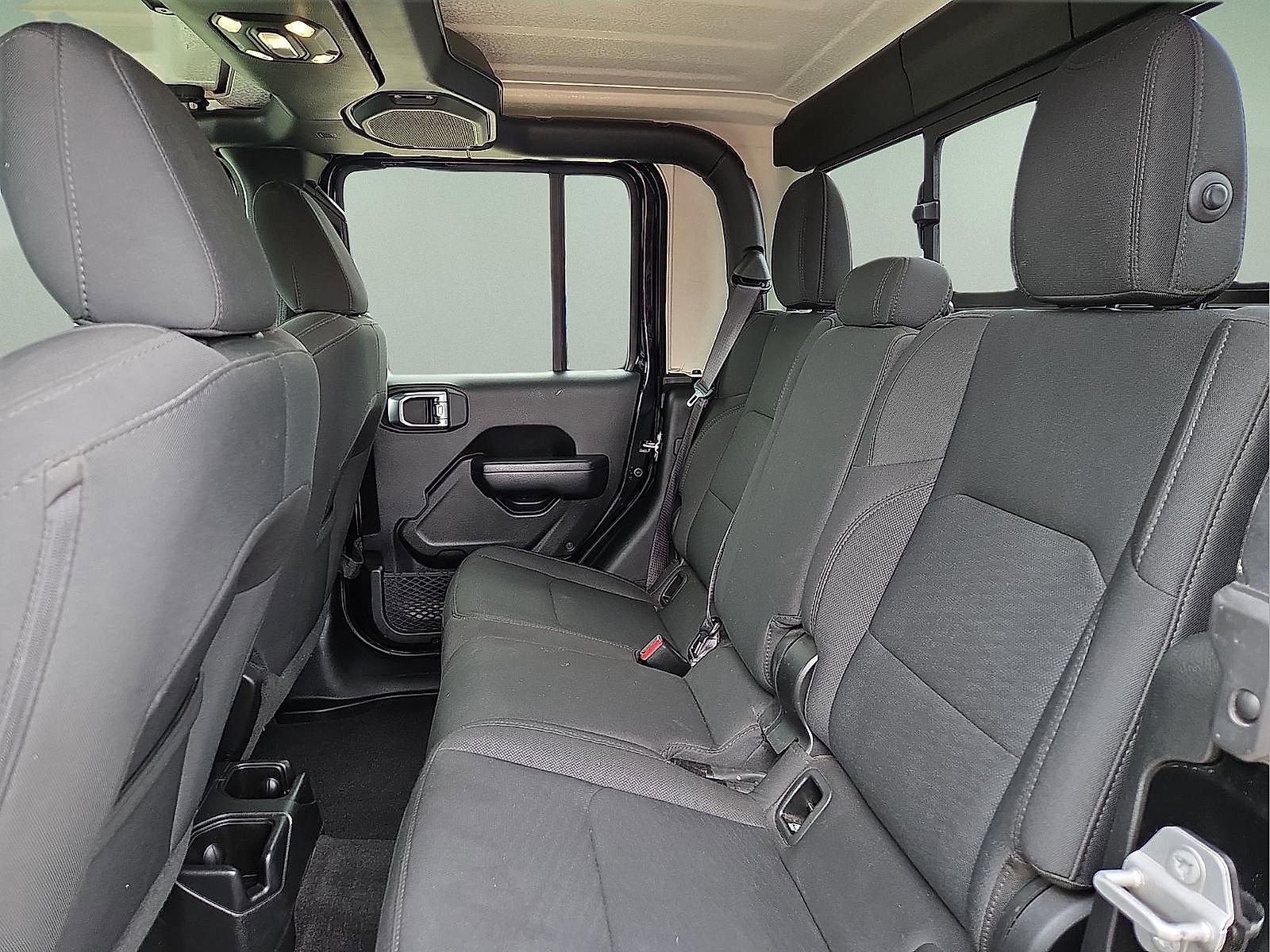 Used 2021 Jeep Gladiator Willys image 10