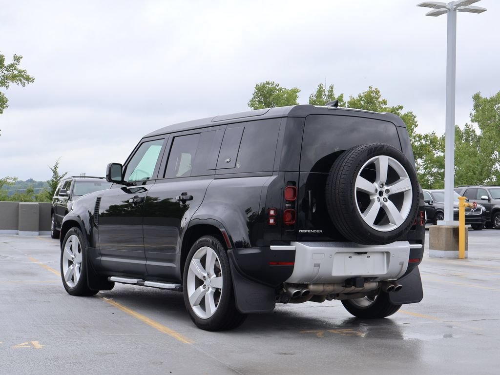 Used 2024 Land Rover Defender 110 SE AWD/4WD image 5