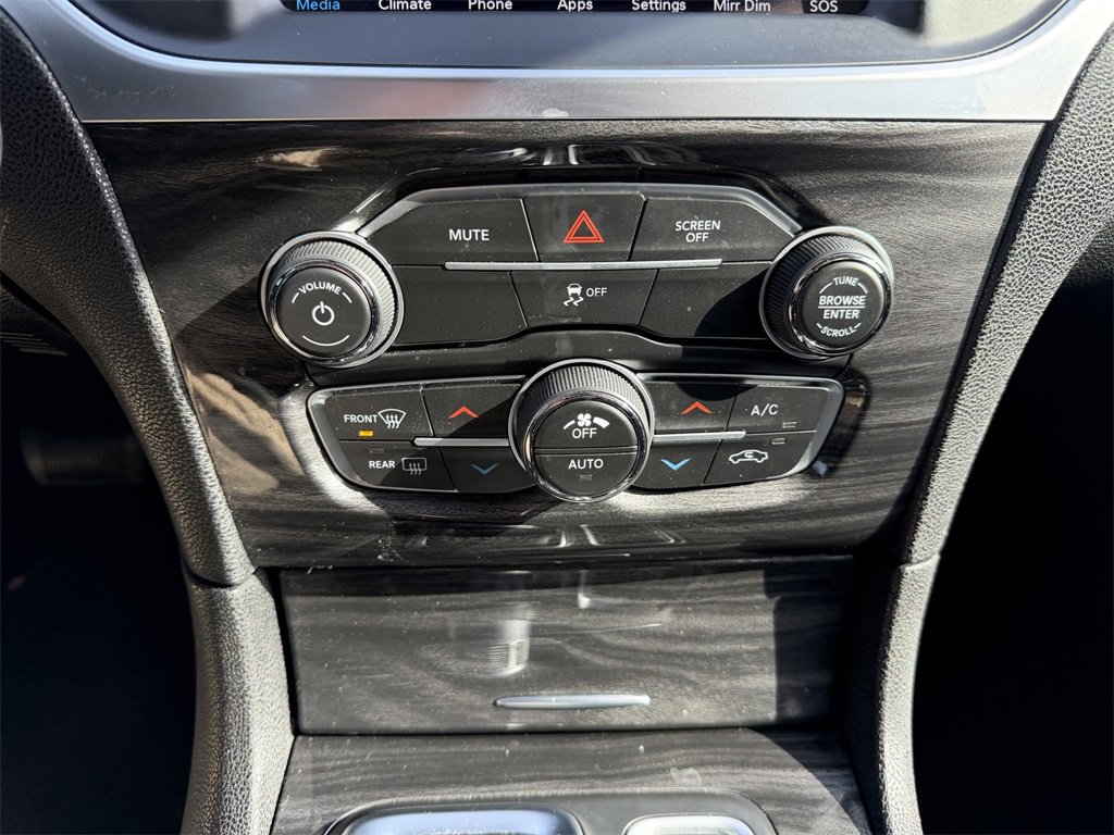 Used 2022 Chrysler 300 Touring w/ Sport Appearance Package image 30