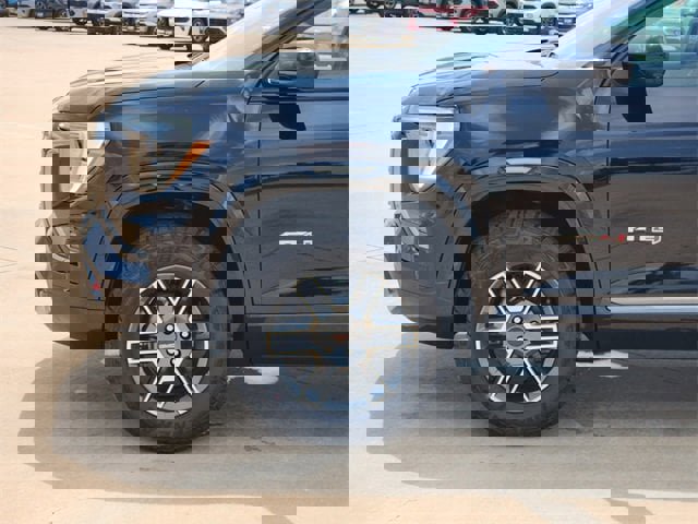 New 2026 GMC Terrain AT4 w/ Convenience Package III image 8