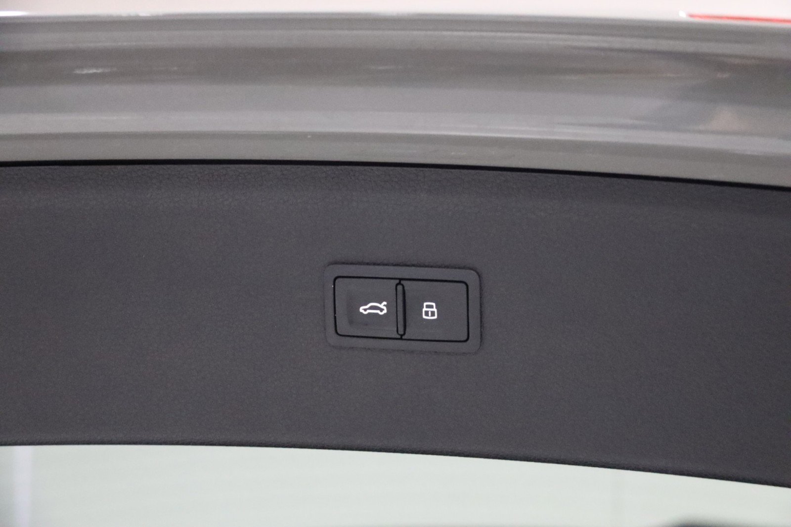 Used 2020 Audi SQ5 Premium Plus image 33