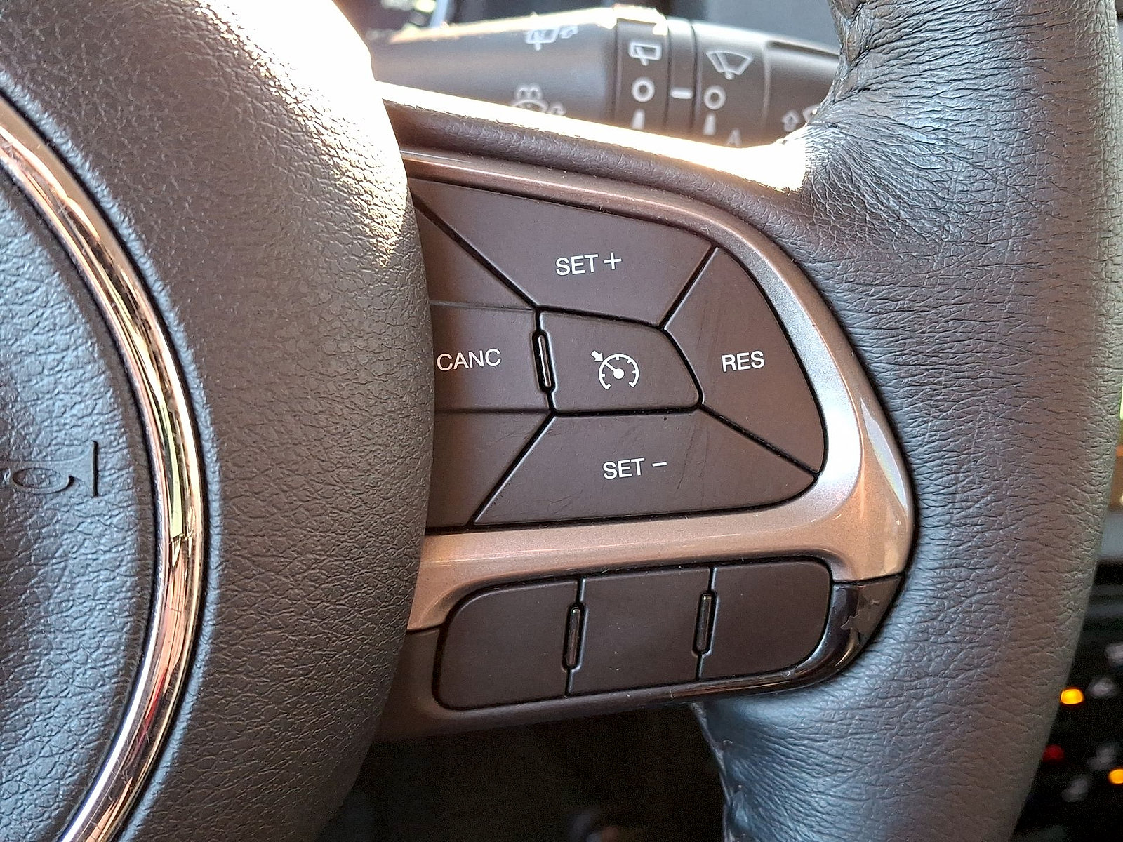 Used 2022 Jeep Renegade Limited AWD/4WD image 24