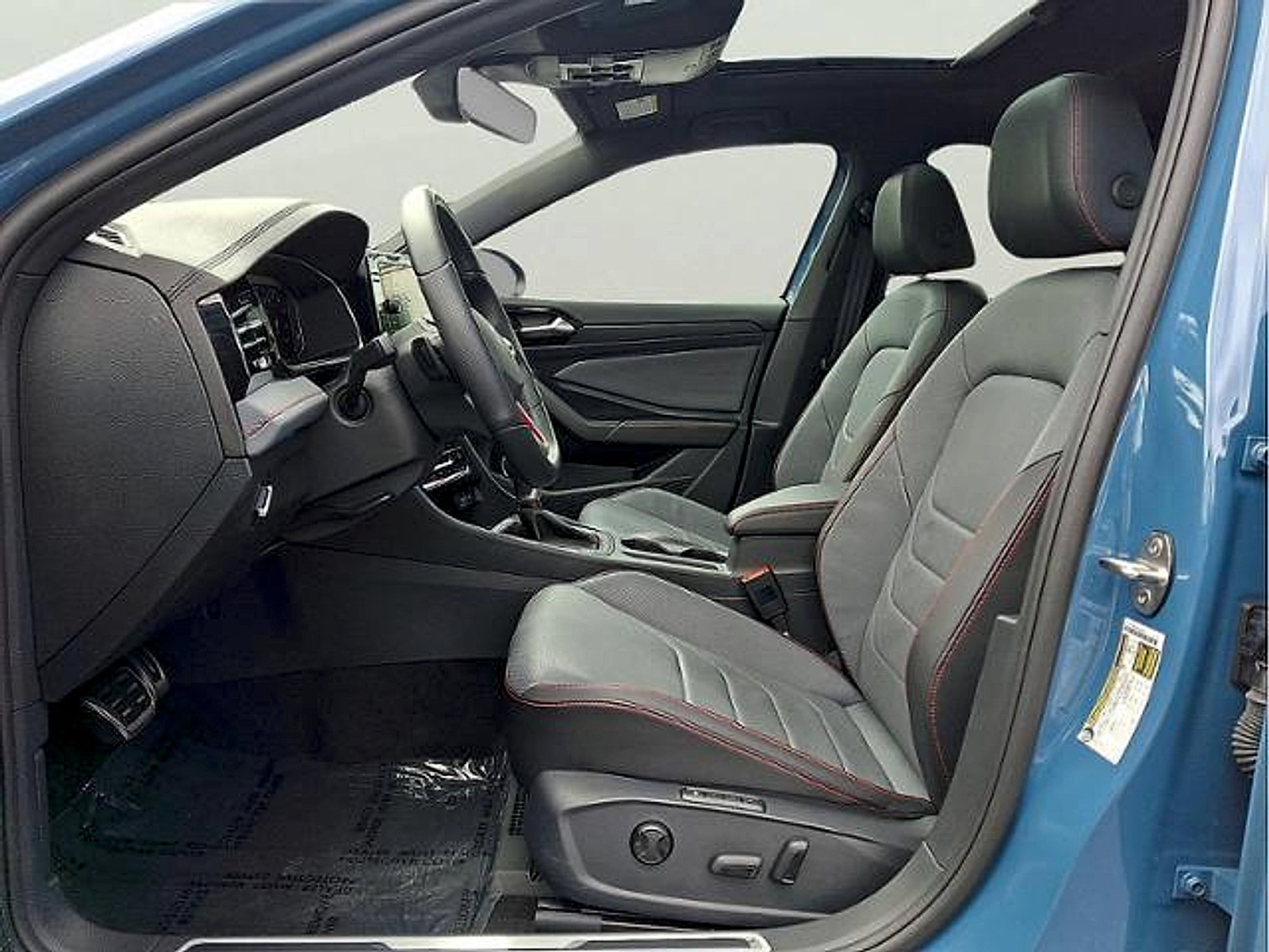 Used 2025 Volkswagen Jetta GLI Autobahn FWD image 11