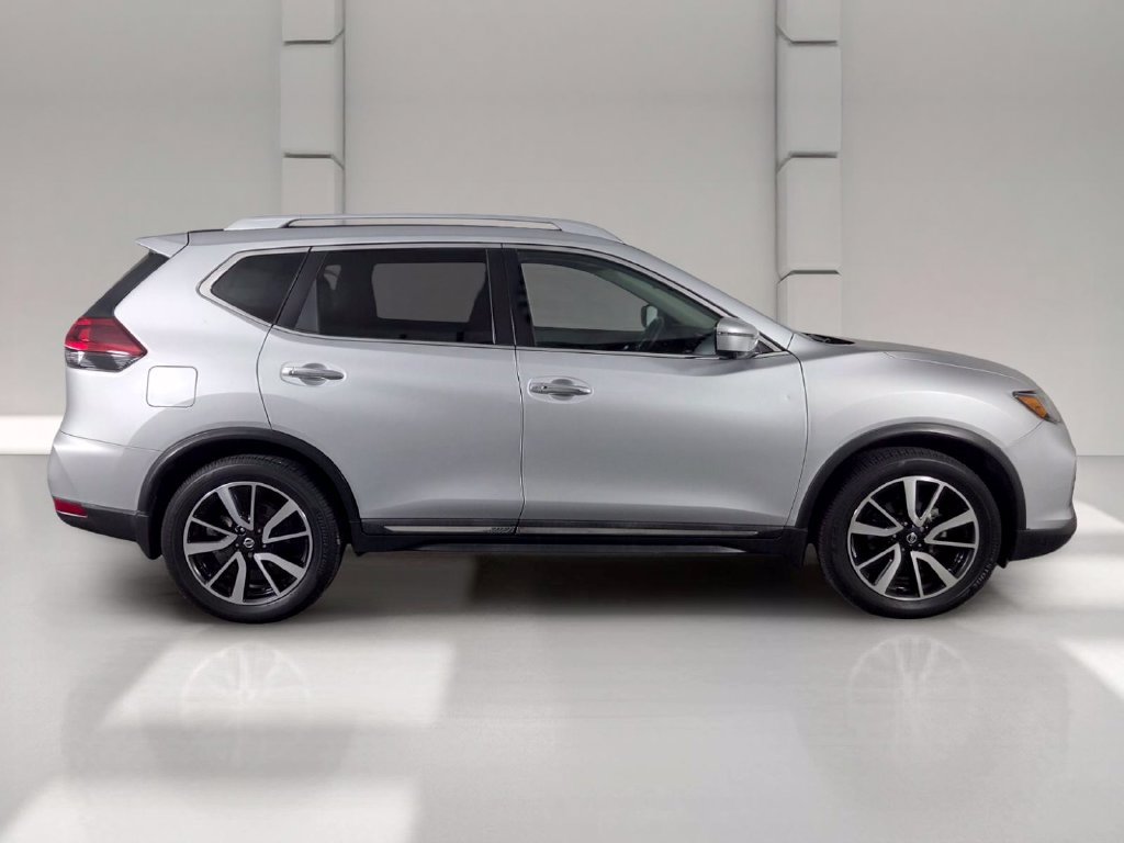 Used 2020 Nissan Rogue SL w/ Premium Package FWD image 4