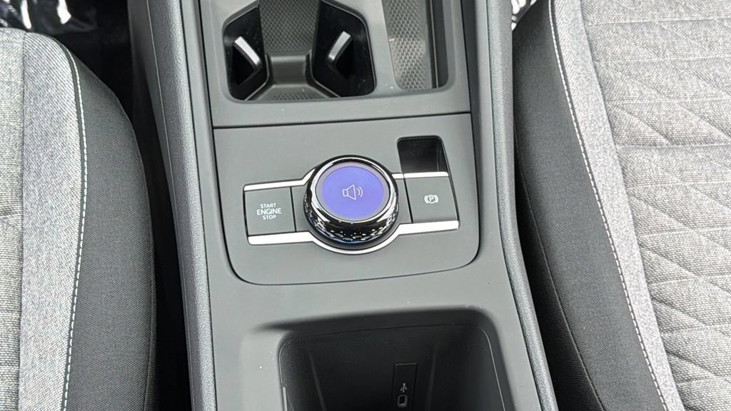 New 2026 Volkswagen Tiguan S AWD/4WD image 10