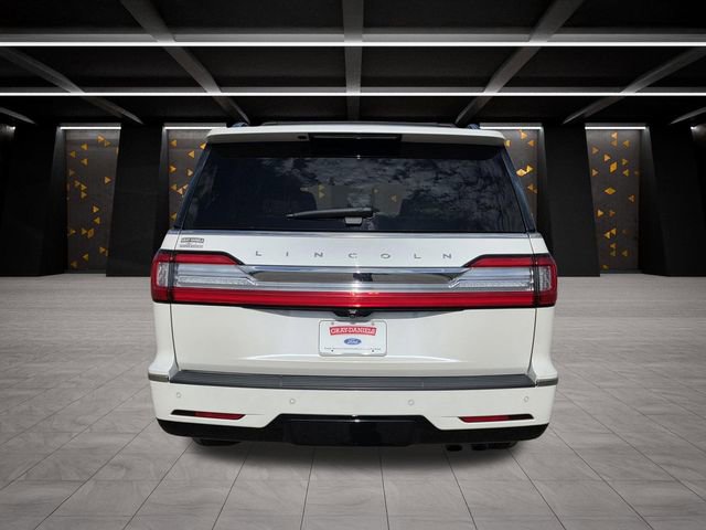 Used 2018 Lincoln Navigator Select w/ Technology Package image 5