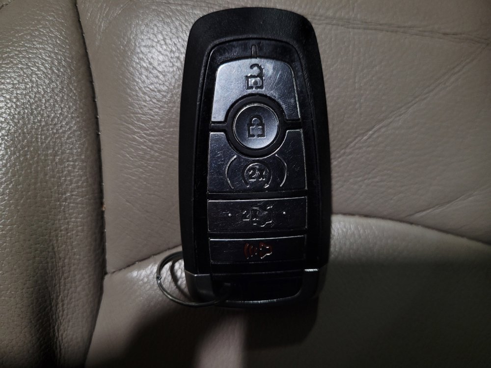 Used 2018 Ford Explorer XLT w/ Equipment Group 202A image 32