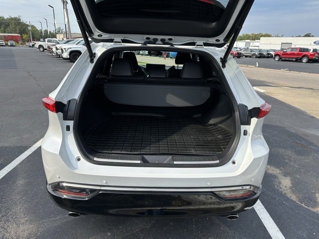 Used 2023 Toyota Venza Nightshade image 16