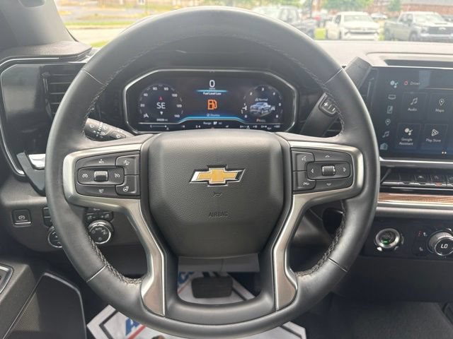 Used 2024 Chevrolet Silverado 1500 LT AWD/4WD image 15