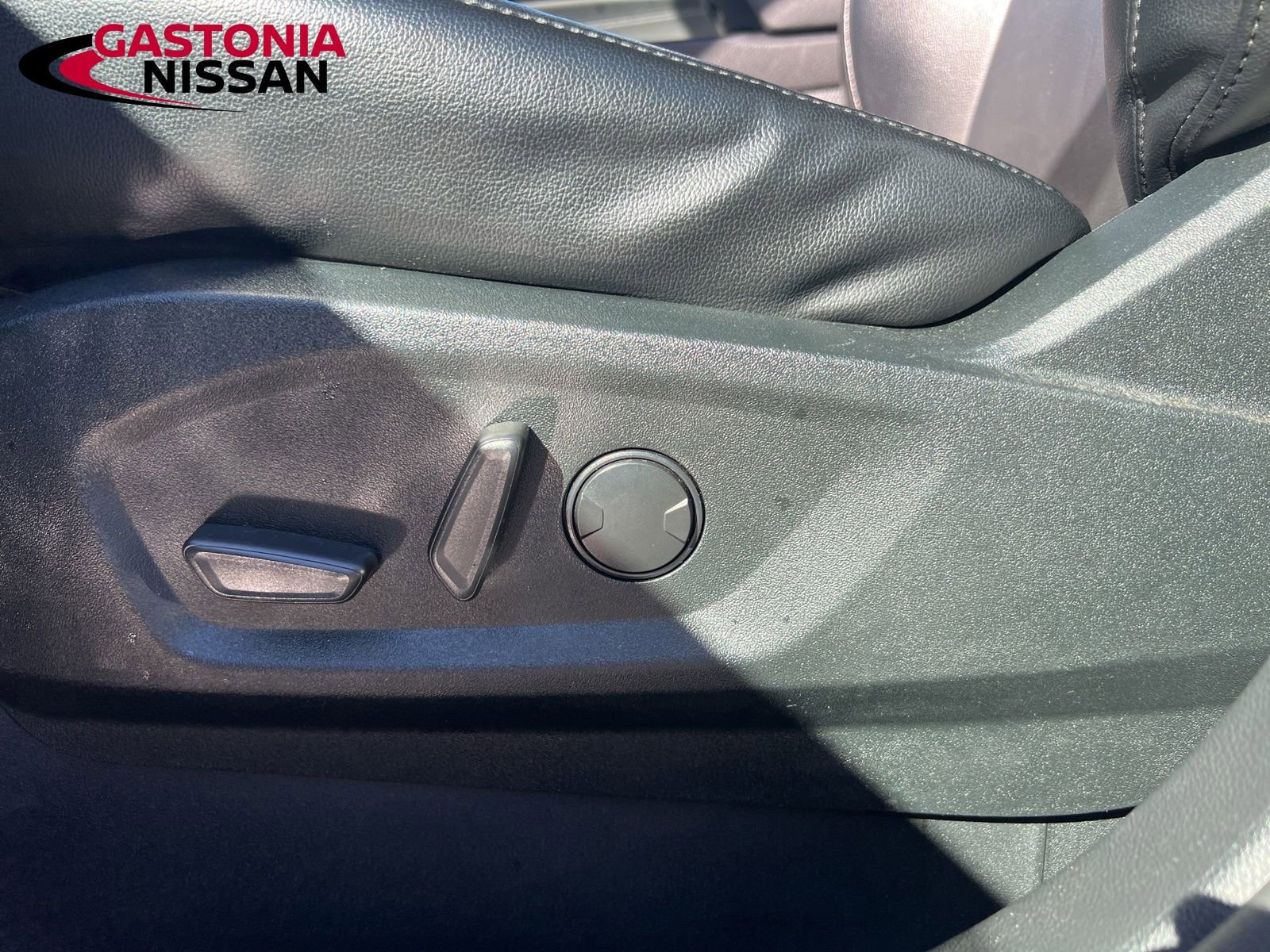 Used 2022 Ford Edge Titanium image 44