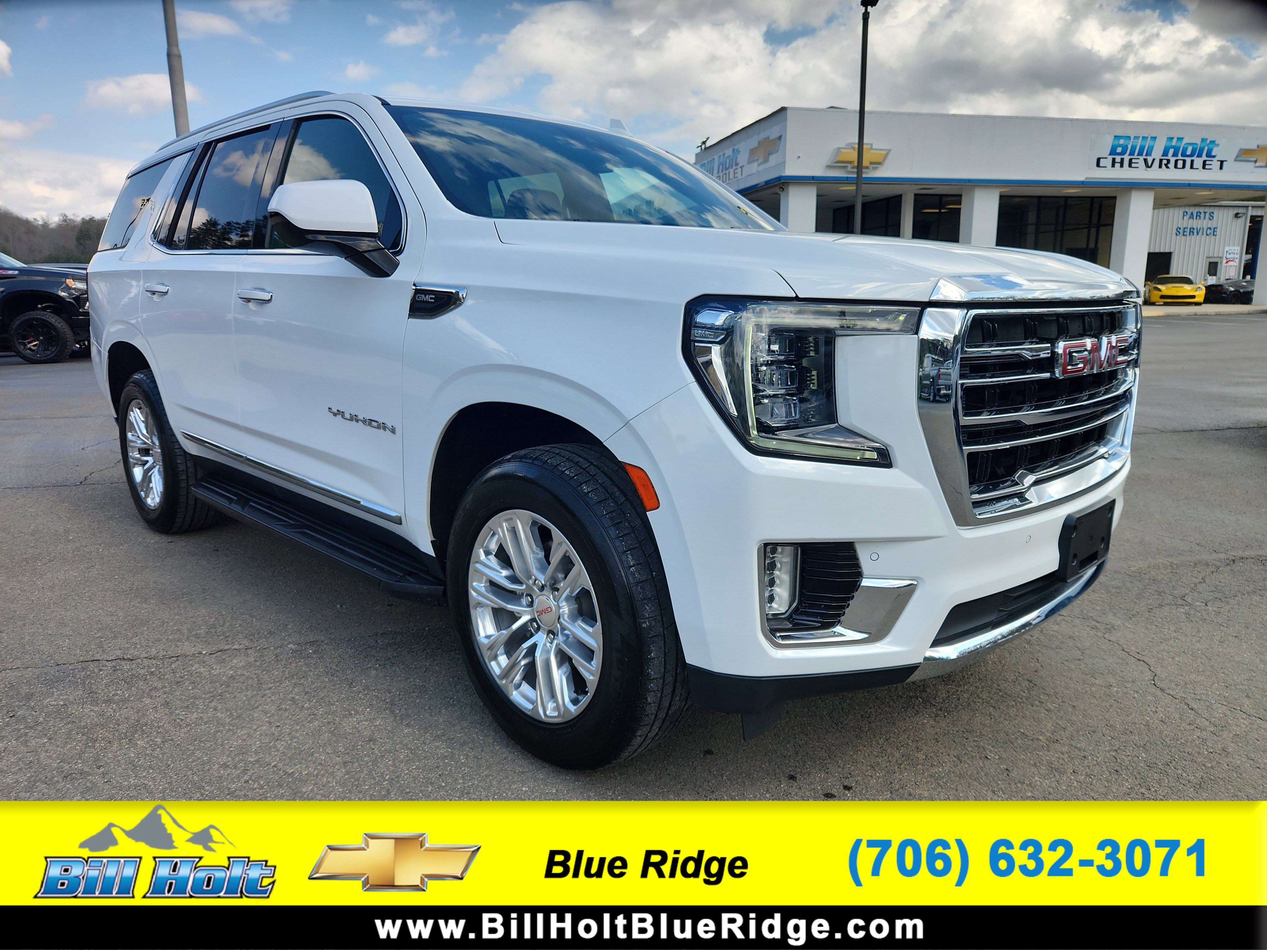 Used 2024 GMC Yukon SLT image 1