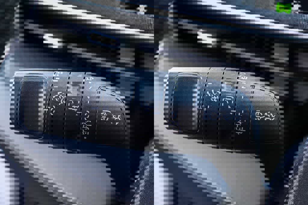 Used 2025 Ford Mustang Mach-E Premium image 19