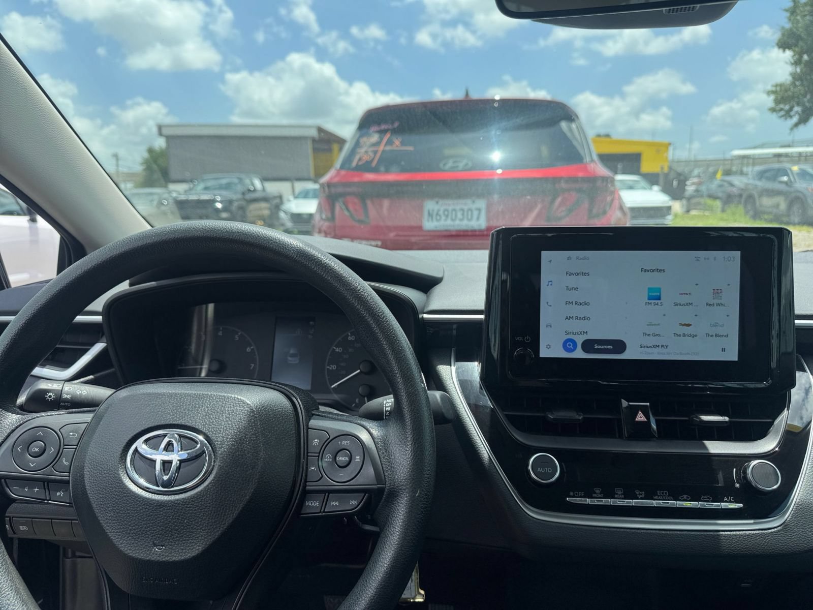Used 2025 Toyota Corolla LE FWD image 33