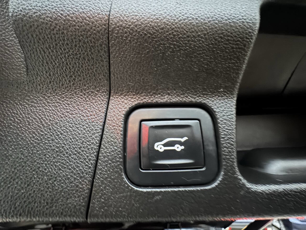 Used 2017 GMC Acadia SLE FWD image 38