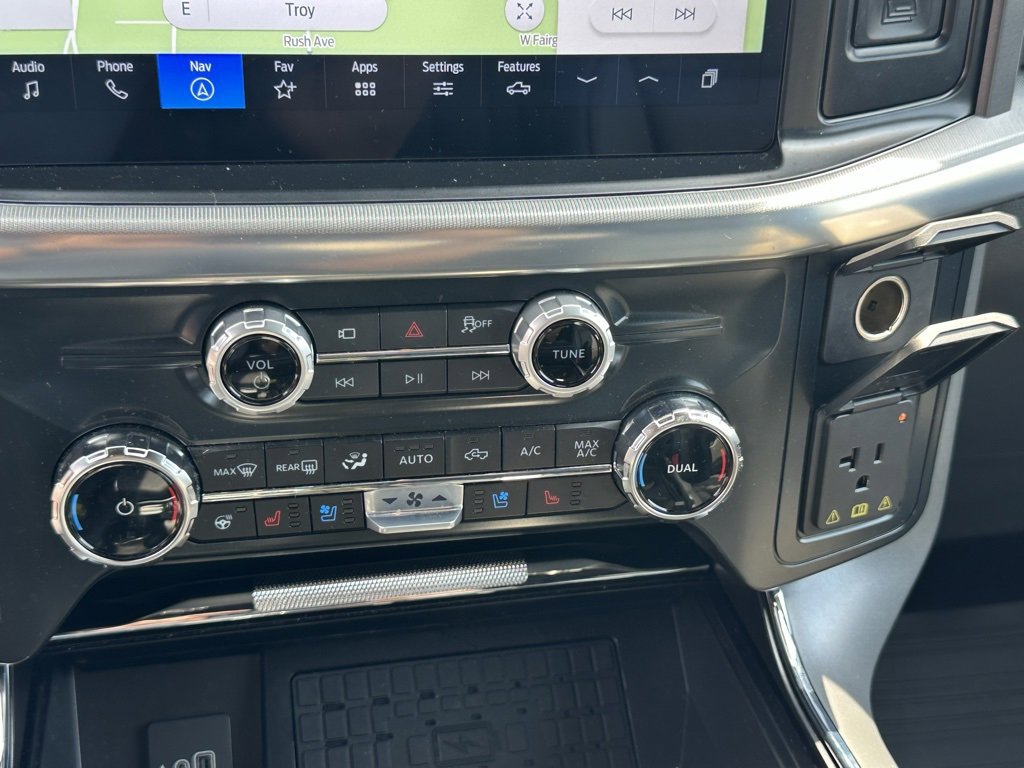 Used 2025 Ford F150 Lariat w/ Equipment Group 501A Mid image 28