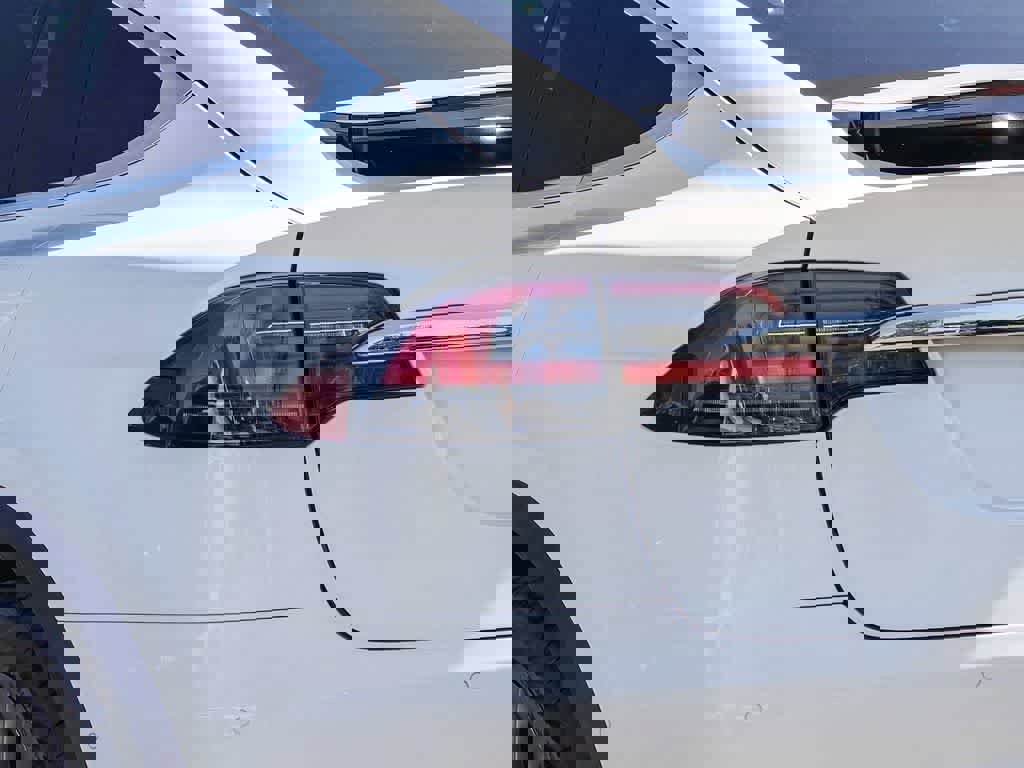 Used 2020 Tesla Model X Long Range image 7