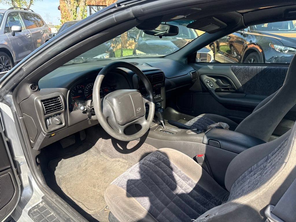 Used 2002 Chevrolet Camaro LT w/ Preferred Equipment Group 1 RWD image 16