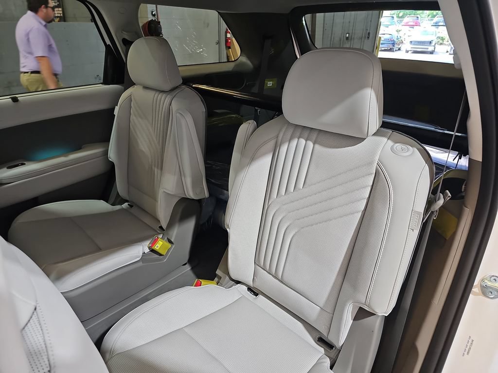 New 2026 Hyundai Palisade SEL Premium FWD image 13