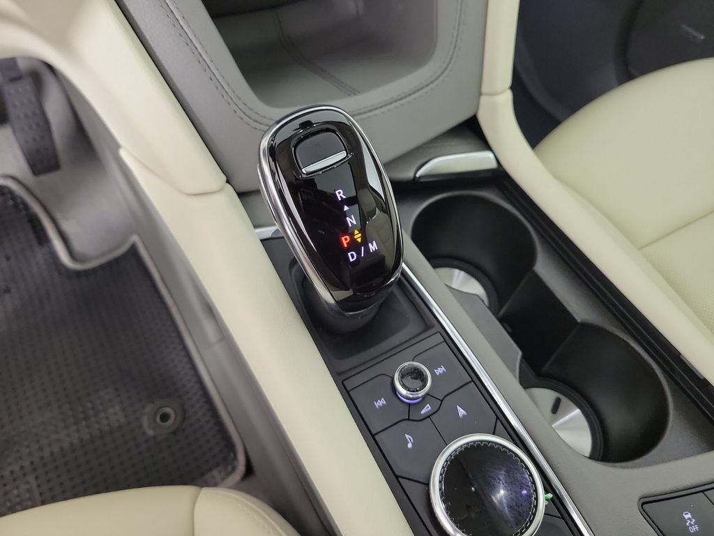 Certified 2022 Cadillac XT5 Premium Luxury FWD image 29