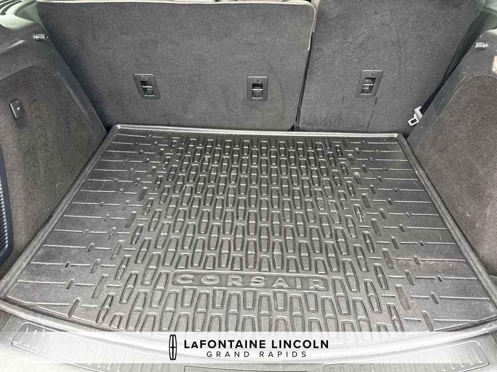 Certified 2023 Lincoln Corsair AWD w/ Equipment Group 101A image 33