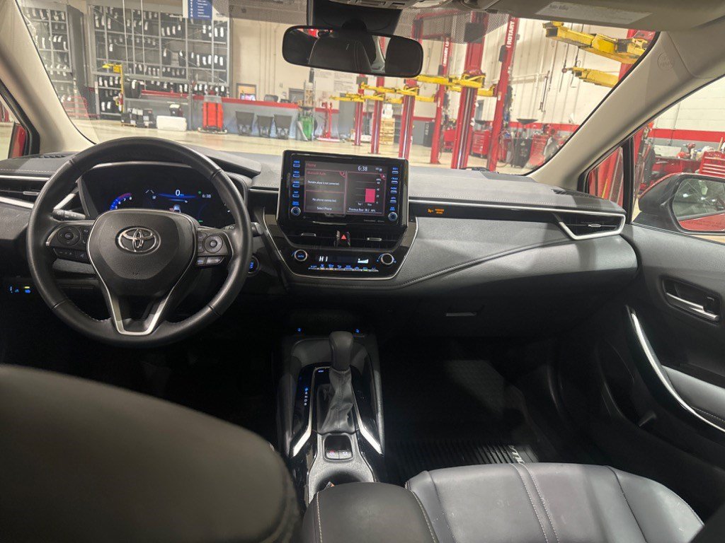 Certified 2021 Toyota Corolla XLE FWD image 41