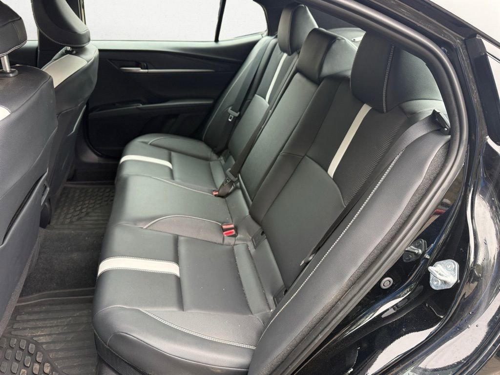 Used 2025 Toyota Camry SE image 13