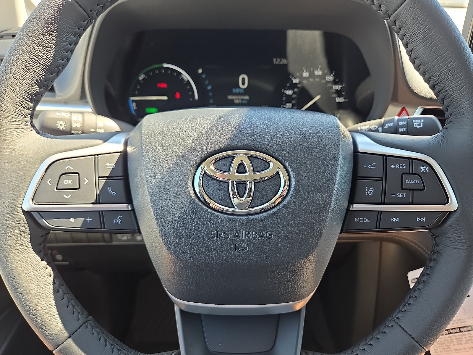 New 2026 Toyota Sienna XLE FWD image 14