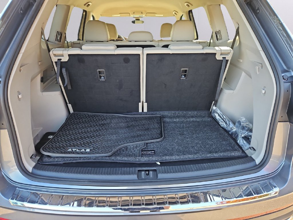 Used 2024 Volkswagen Atlas SE AWD/4WD image 35