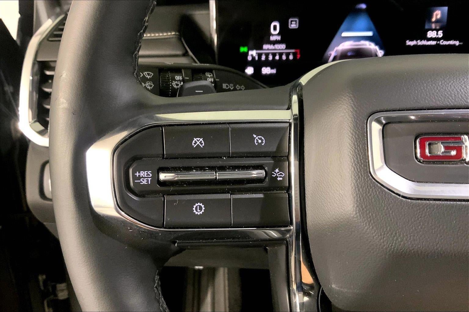 Used 2025 GMC Acadia Elevation FWD image 18