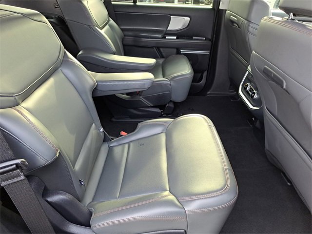 Certified 2025 Ford Expedition Active image 28