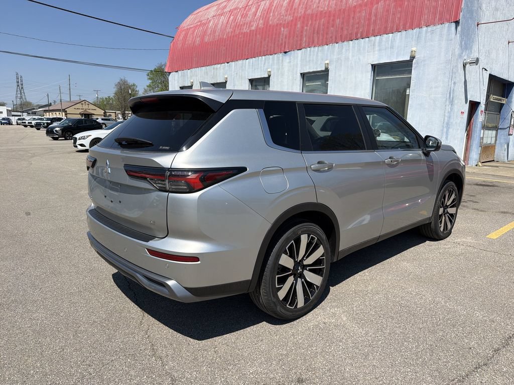 New 2026 Mitsubishi Outlander SE AWD/4WD image 4