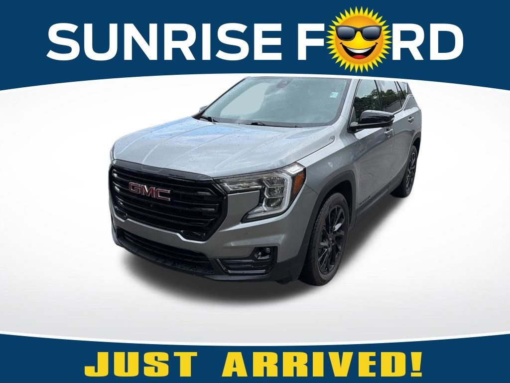 Used 2023 GMC Terrain SLT w/ Tech Package image 1