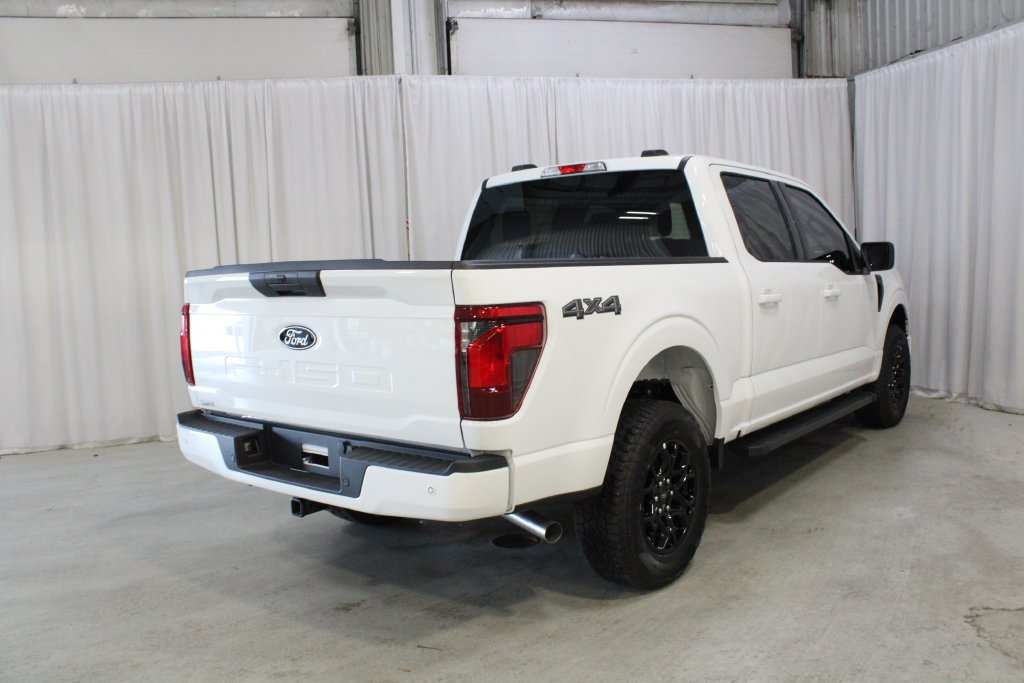 New 2026 Ford F150 XLT w/ XLT Black Appearance Package AWD/4WD image 24