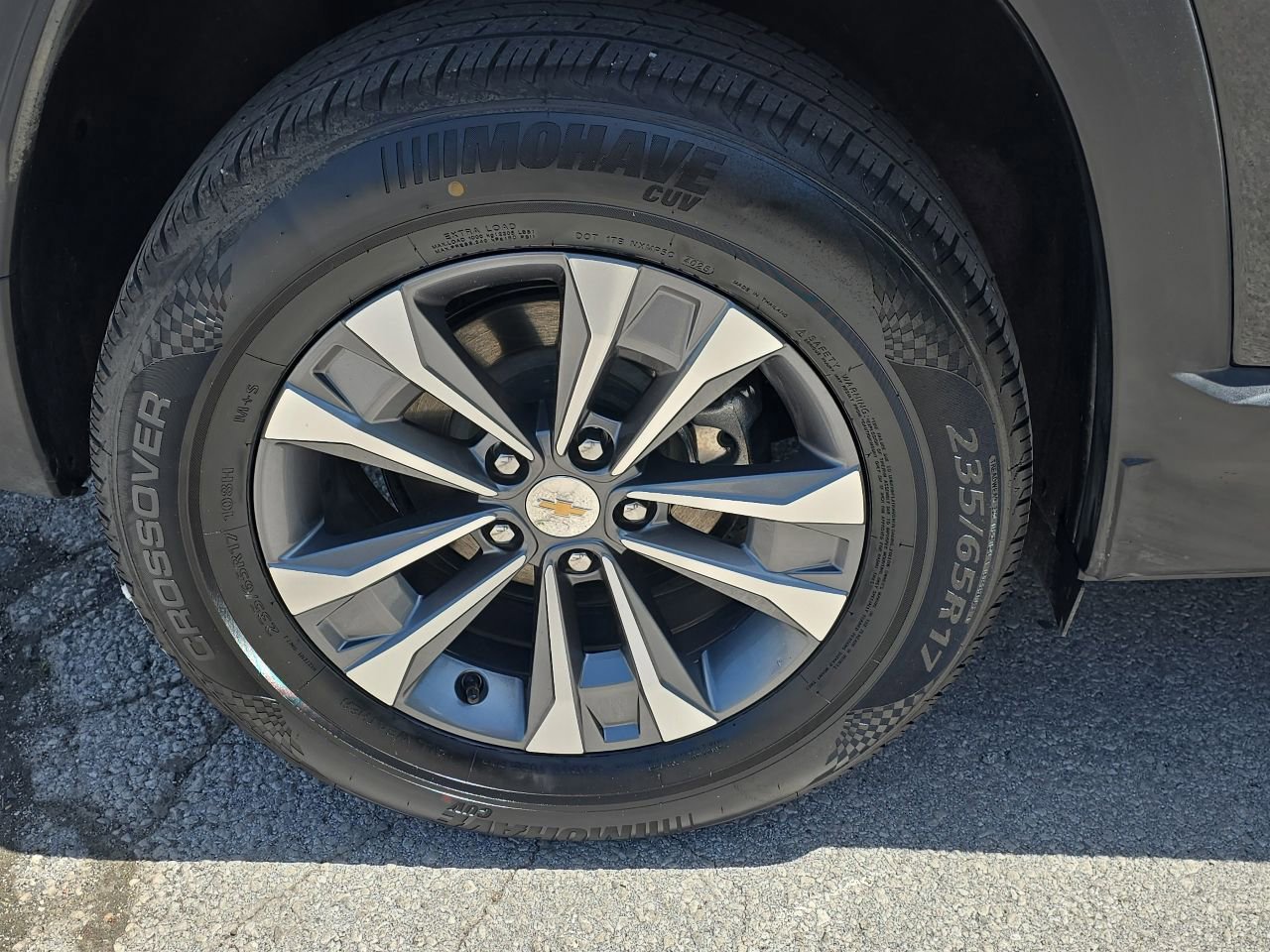 Certified 2026 Chevrolet Equinox LT AWD/4WD image 9