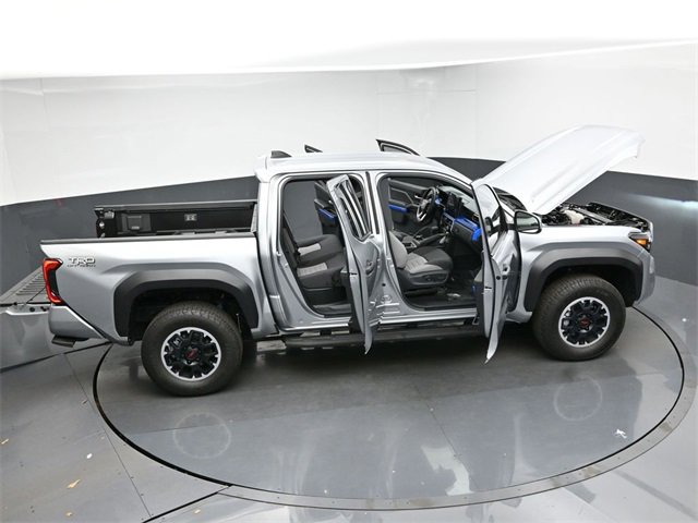 Used 2024 Toyota Tacoma TRD Off-Road image 41