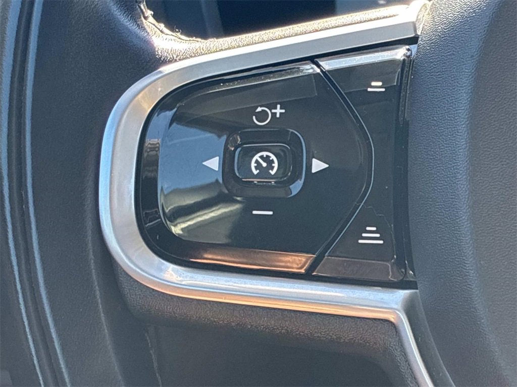 Used 2021 Volvo S60 T5 Inscription image 30