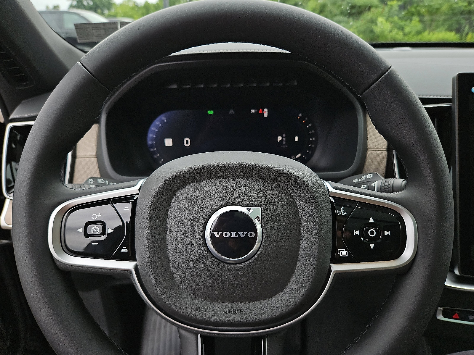 New 2026 Volvo XC90 B6 Core w/ Protection Package AWD/4WD image 19