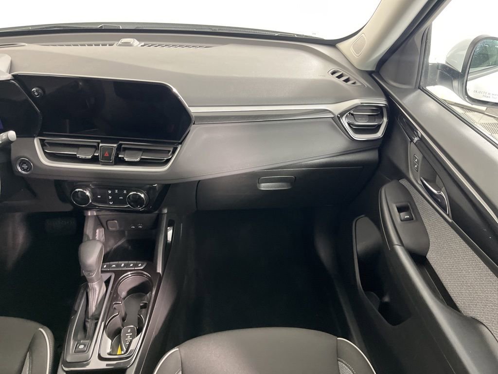 Certified 2025 Chevrolet TrailBlazer LT FWD image 18