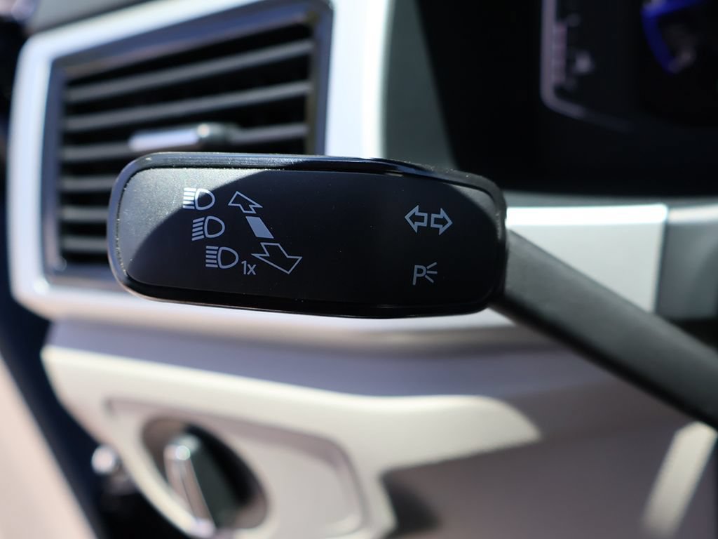Used 2022 Volkswagen Atlas SE w/ Panoramic Sunroof Package FWD image 43