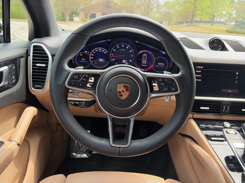 Used 2023 Porsche Cayenne Platinum Edition AWD/4WD image 12