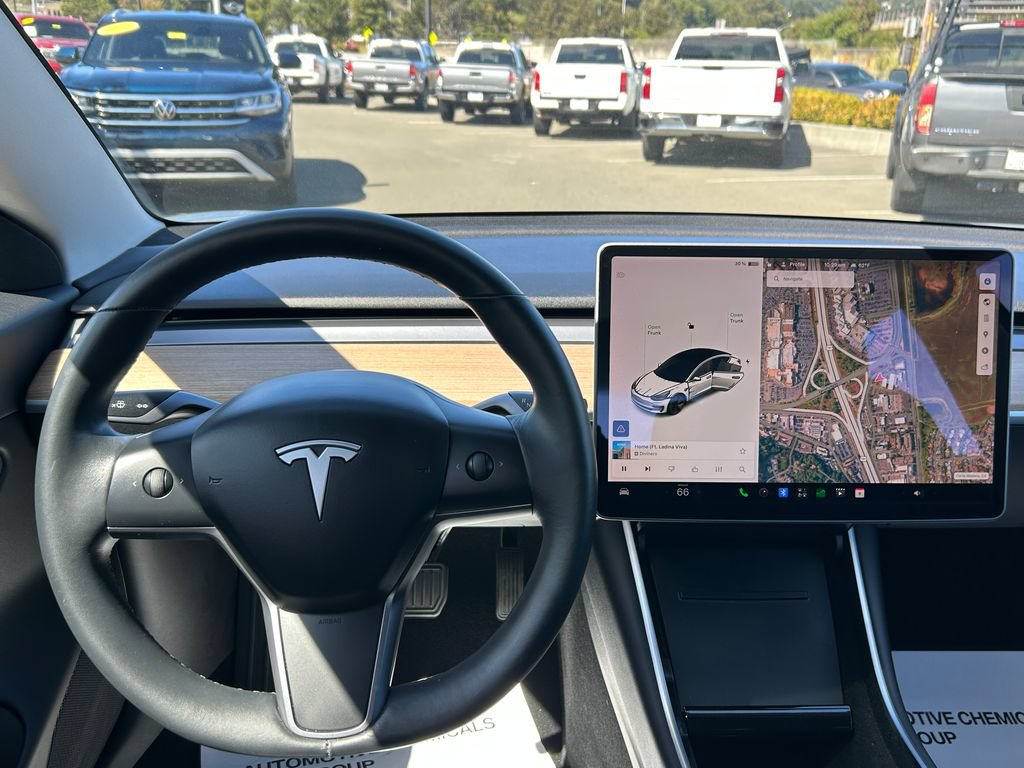 Used 2018 Tesla Model 3 Long Range RWD image 18
