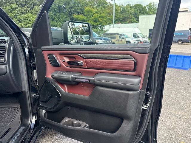Used 2025 RAM 1500 Limited AWD/4WD image 26