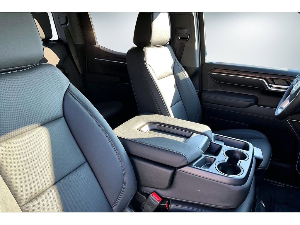 New 2026 GMC Sierra 1500 SLT image 11
